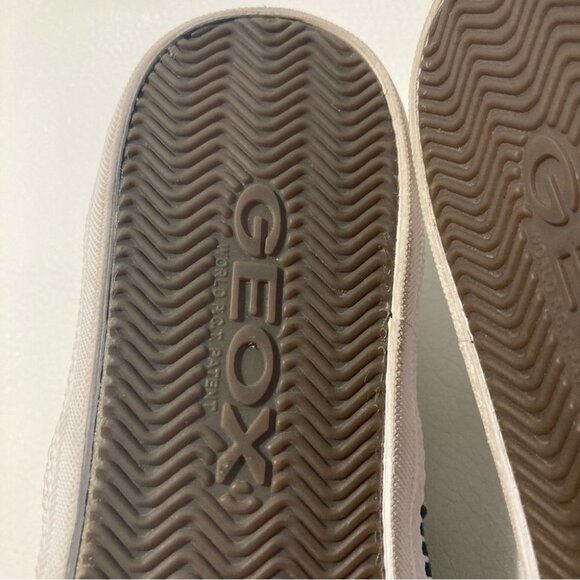 GEOX Sz 10 Plimsolls Glyo Silver Canvass Slip On Loafers Flats - Picture 9 of 11